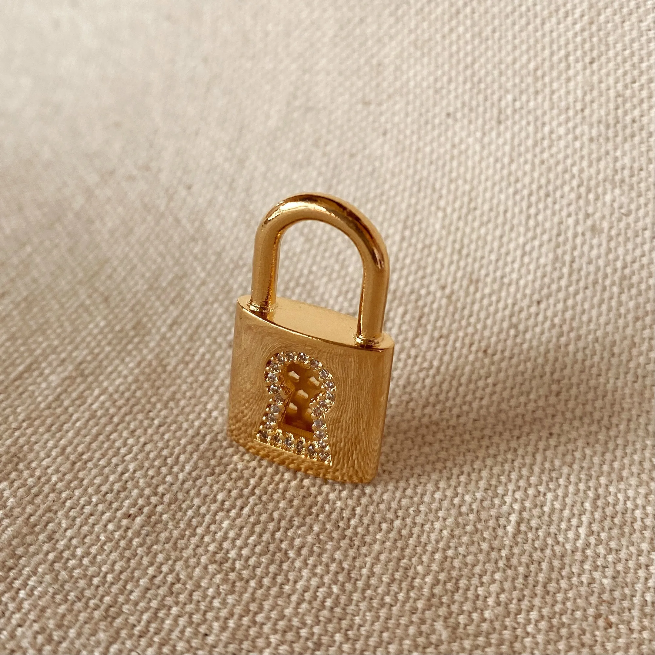 18k Gold Filled Fine Polished Love Lock Pendant