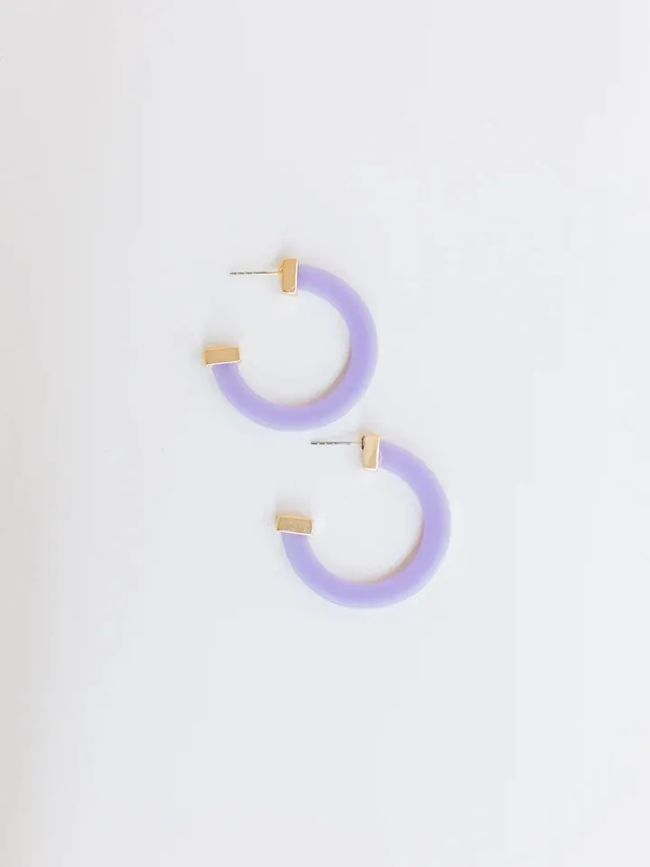 Classic Acrylic Medium Hoops in Violet