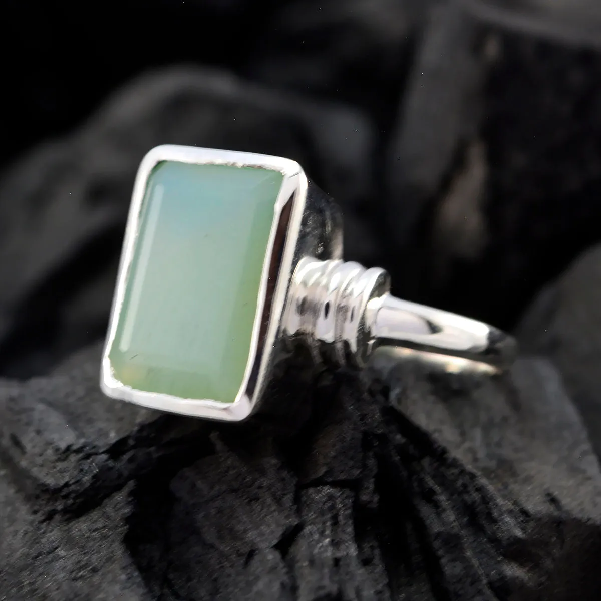 Glamorous Gem Aqua Chalcedony 925 Sterling Silver Ring Grandmother Gift