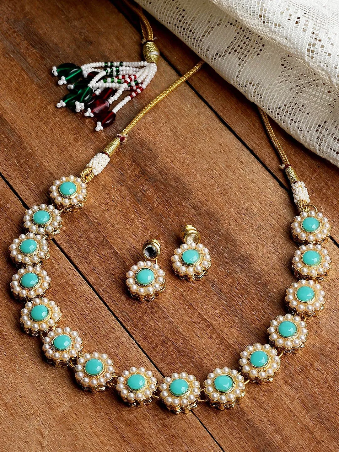 Gold-Plated White Kundan-Studded Beaded Jewellery Set