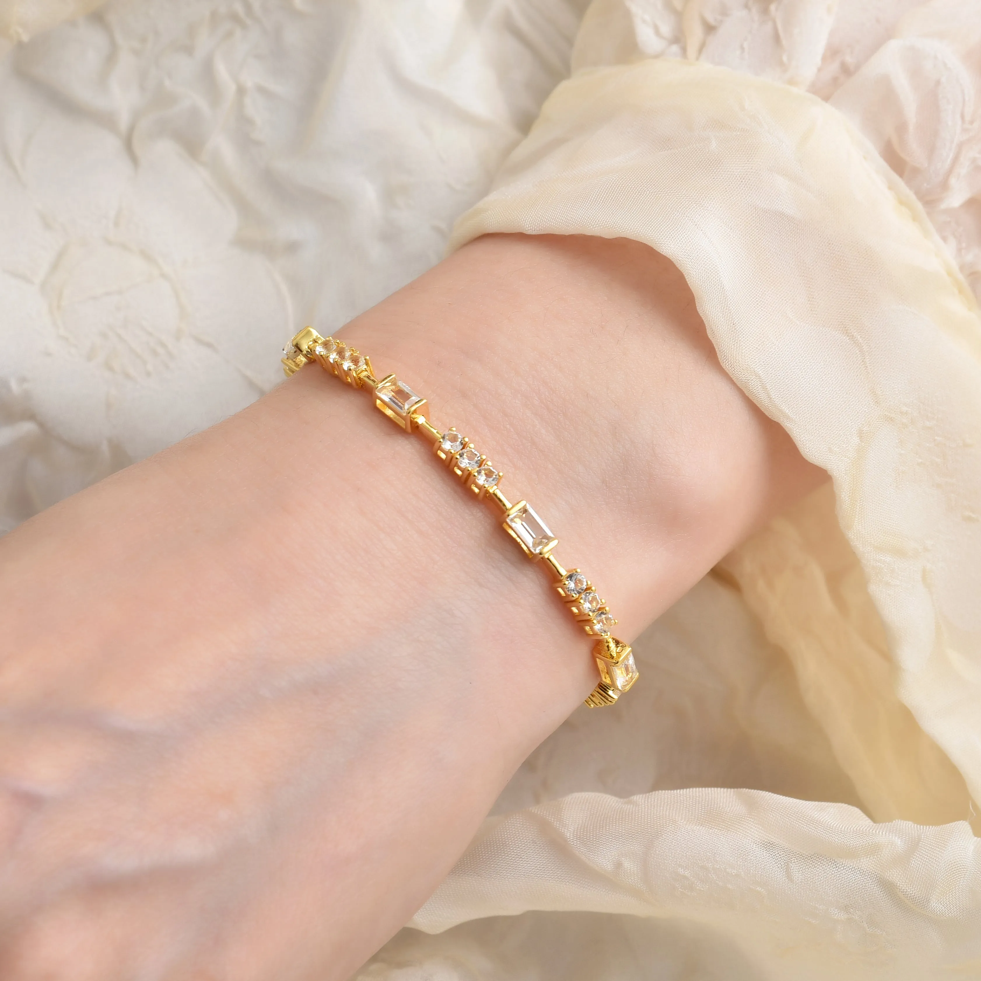 Natural White Topaz Yellow Gold Bracelet