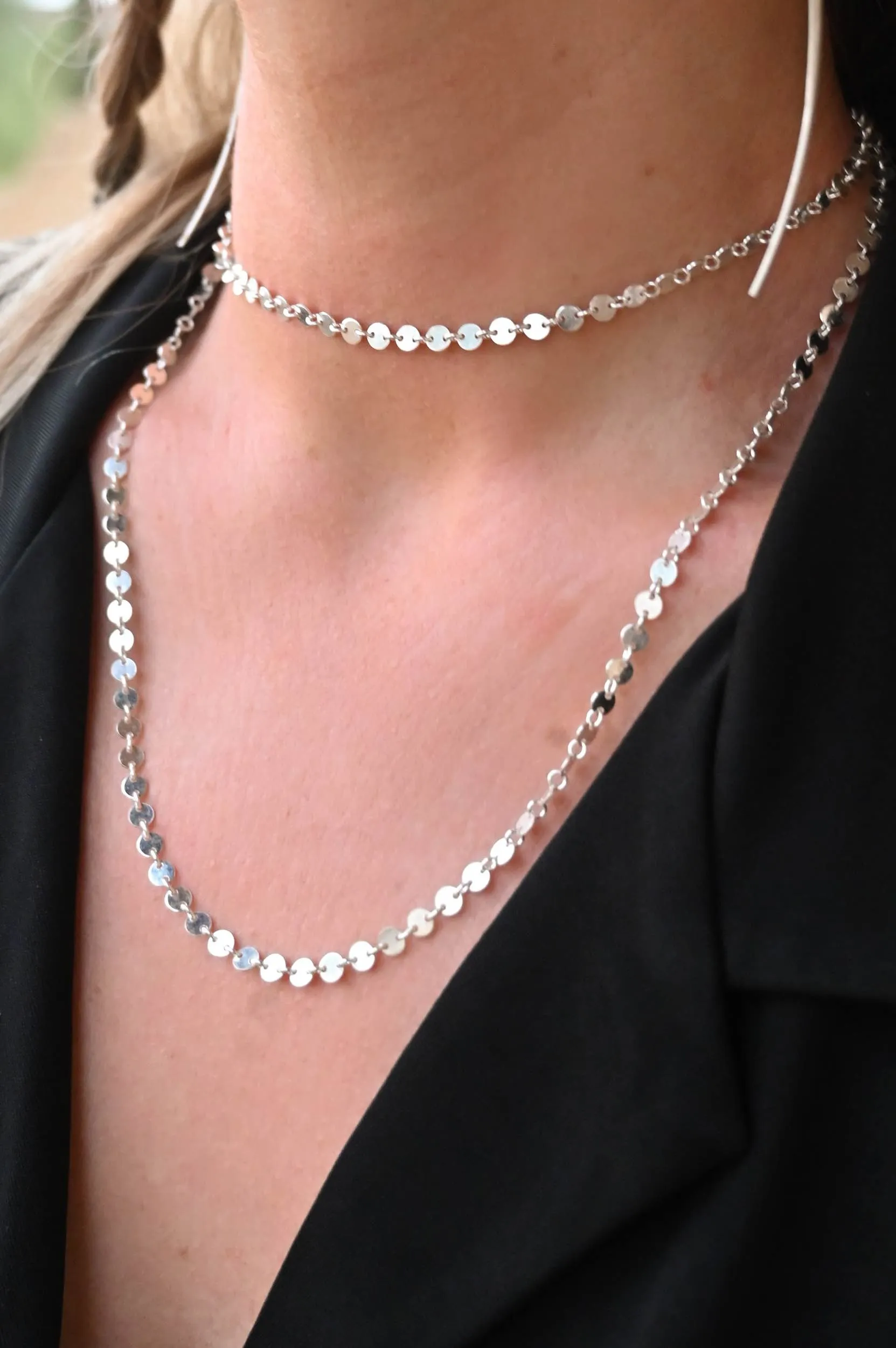 Elegant Silver Layered Necklace with Lining Detail