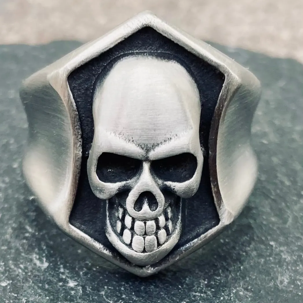 Skull & Shield Ring - Brushed - R226