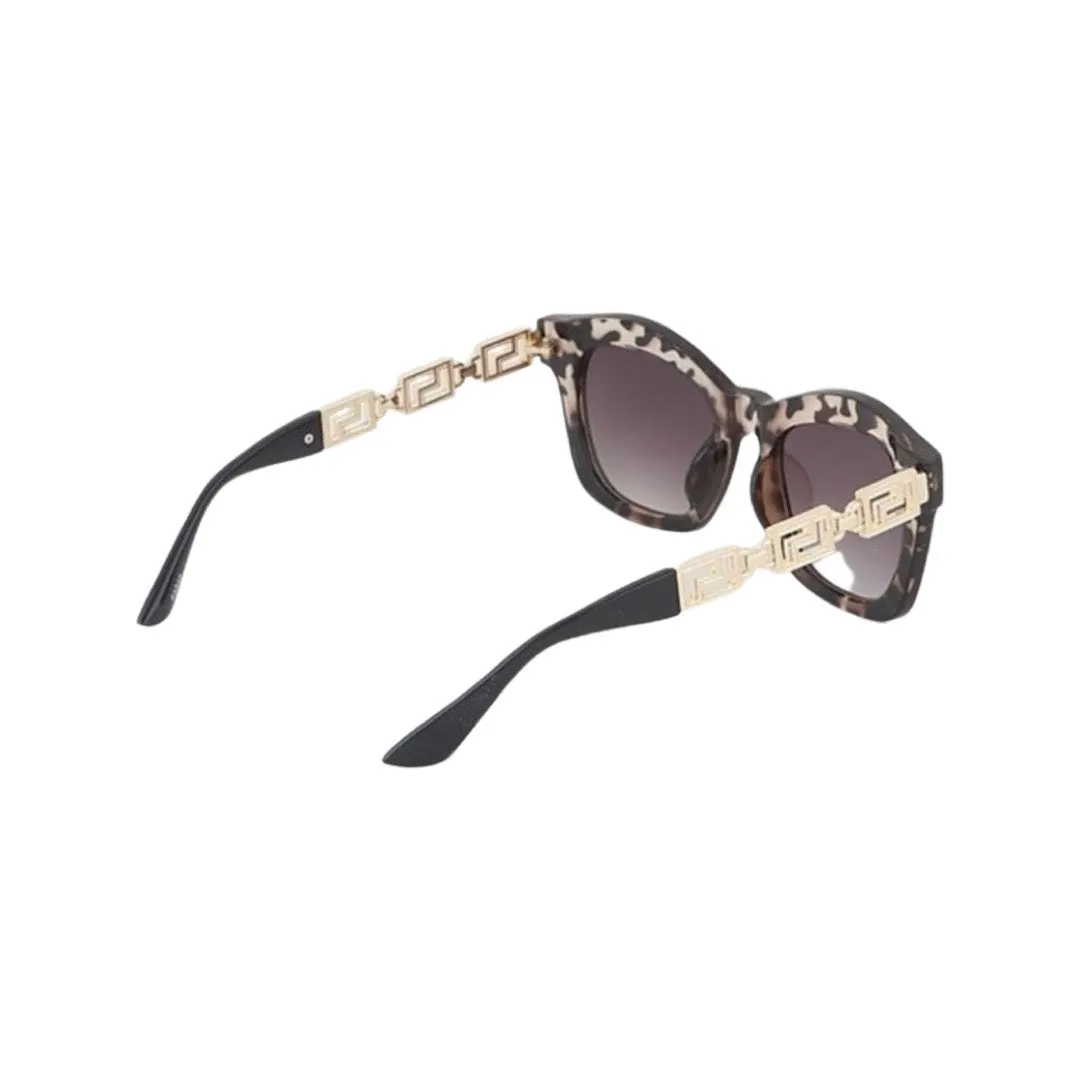 Stylish women’s sunglasses