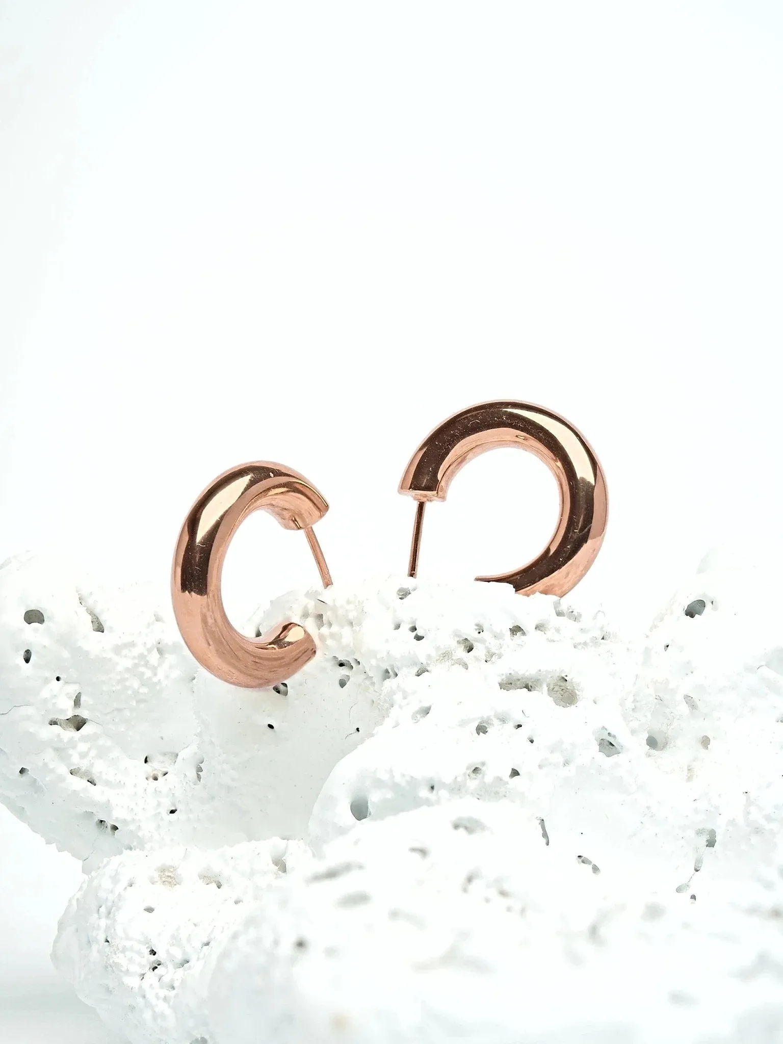 Vero Hoop Earrings