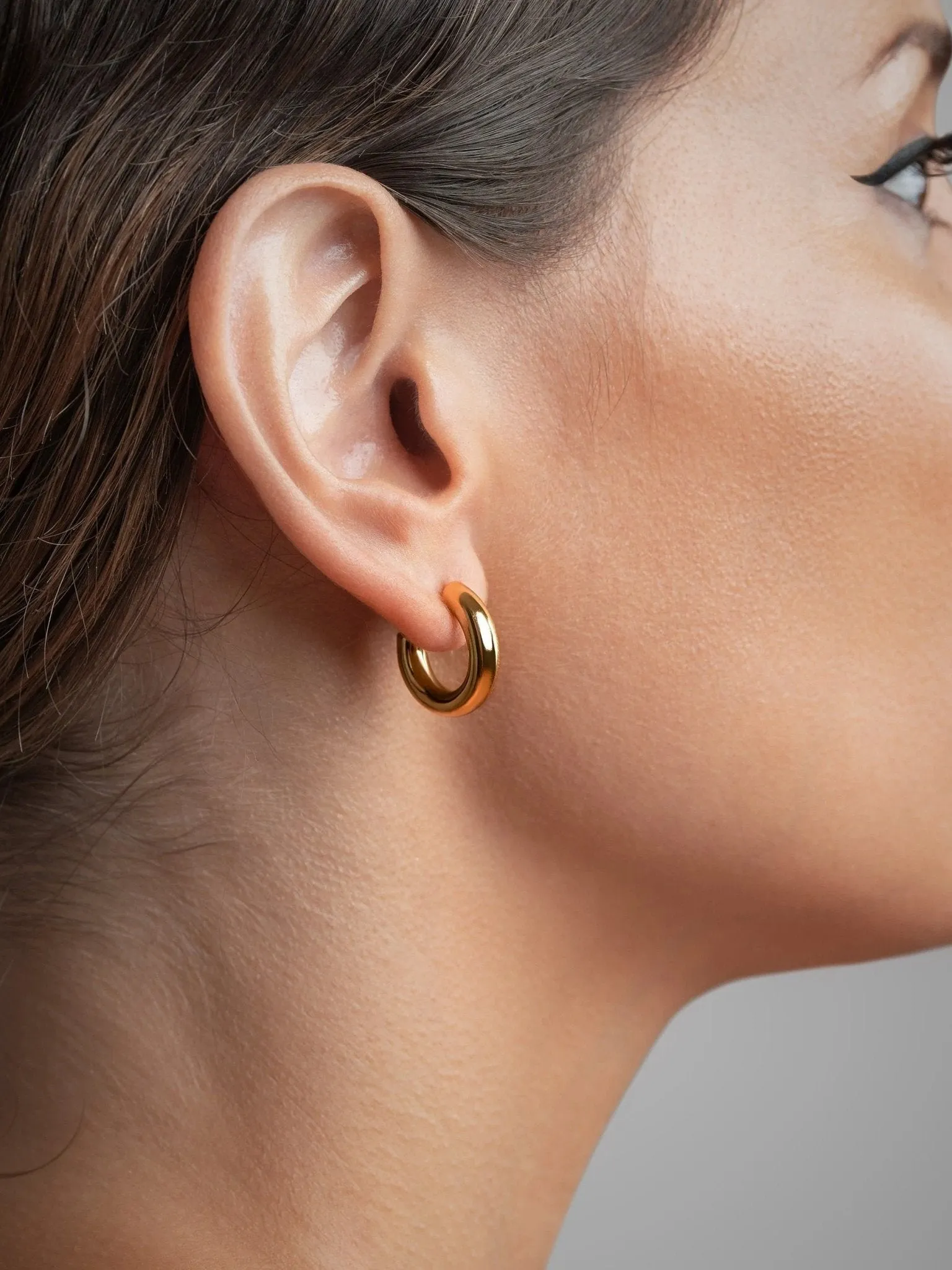 Vero Hoop Earrings